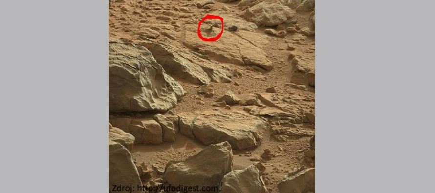 Curiosity vyfotografovalo na Marsu neobvyklý objekt