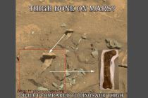 Vozítko na Marsu vyfotilo stehenní kost